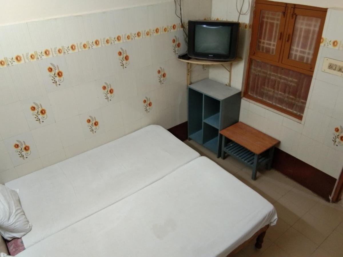 Hotel Sriram Lodge Tirupati Exterior foto