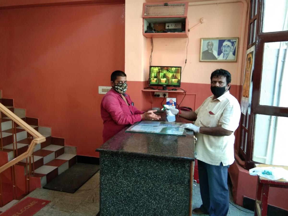 Hotel Sriram Lodge Tirupati Exterior foto