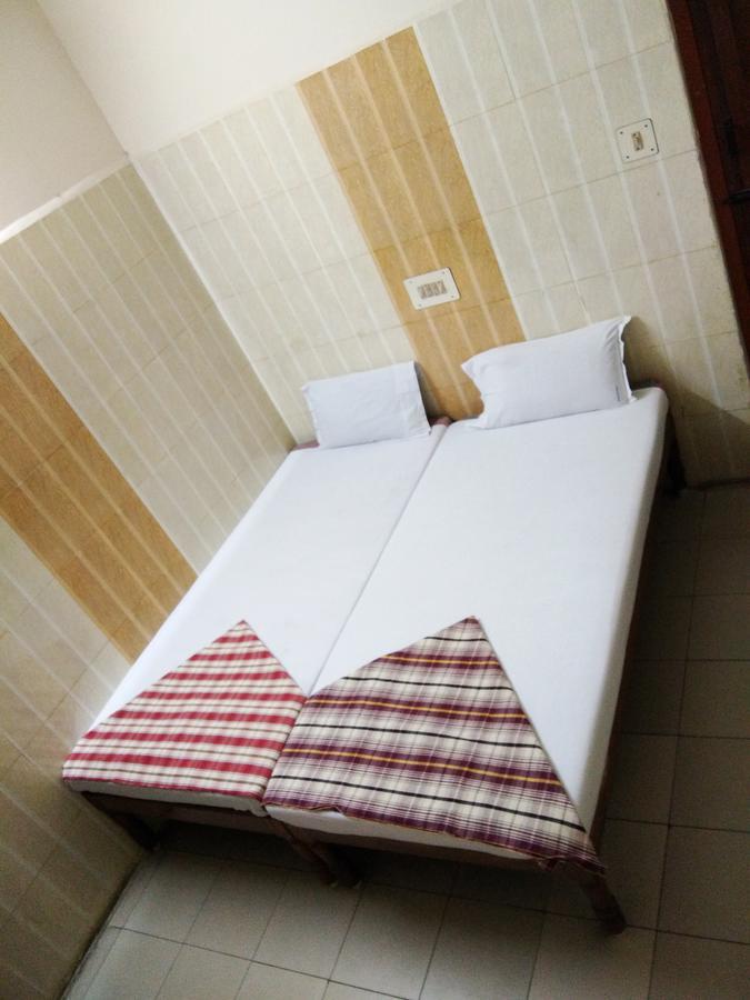 Hotel Sriram Lodge Tirupati Exterior foto