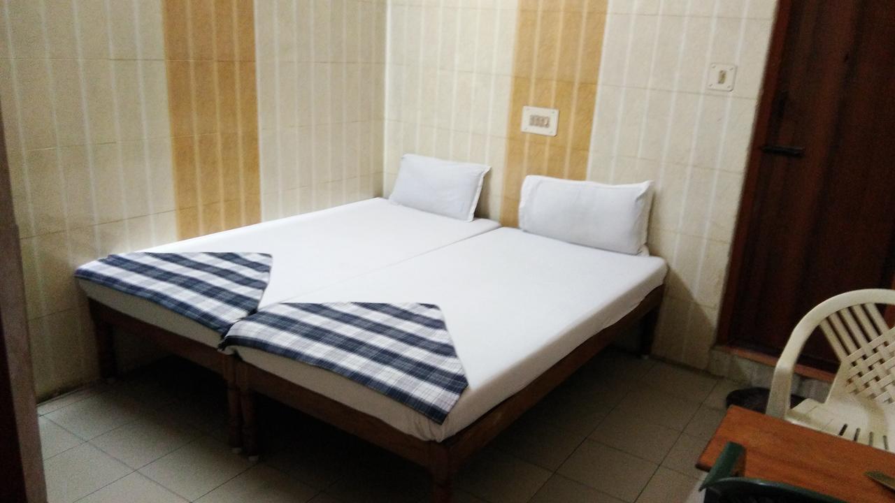 Hotel Sriram Lodge Tirupati Exterior foto